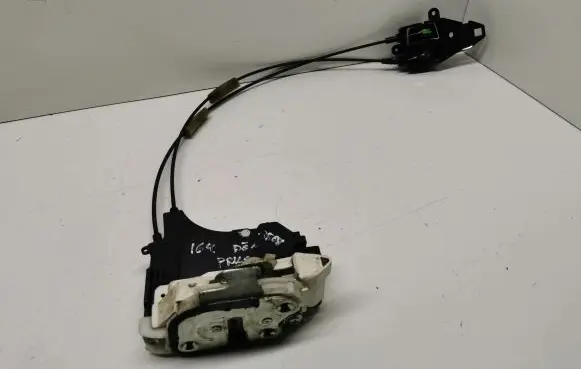 Mitsubishi Lancer X Front door lock