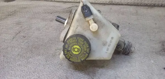 Mercedes-Benz C W203 Master brake cylinder A2034300002
