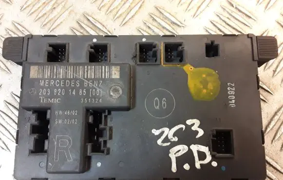 Mercedes-Benz C W203 Door control unit/module 2038201485 A2038201485