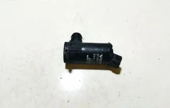 Volvo C70 Windscreen/windshield washer pump 9169611 060210-3950