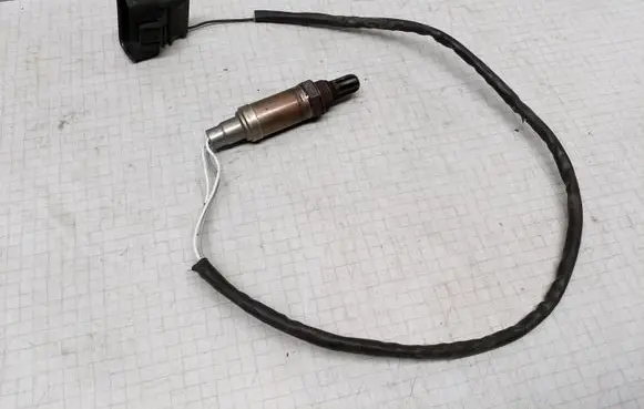 Audi A6 S6 C4 4A Lambda probe sensor