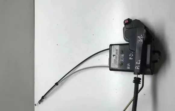 KIA Sportage Front door lock 813201F010