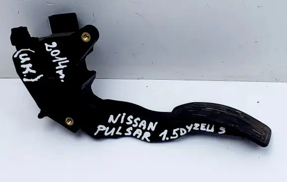 Nissan Pulsar Accelerator throttle pedal 180021HM0B