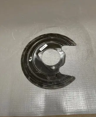 Opel Insignia B Rear brake disc plate dust cover 34145653