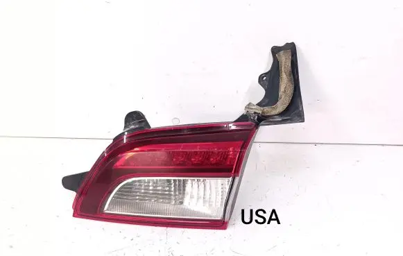 Subaru Outback (BS) Tailgate rear/tail lights 946073