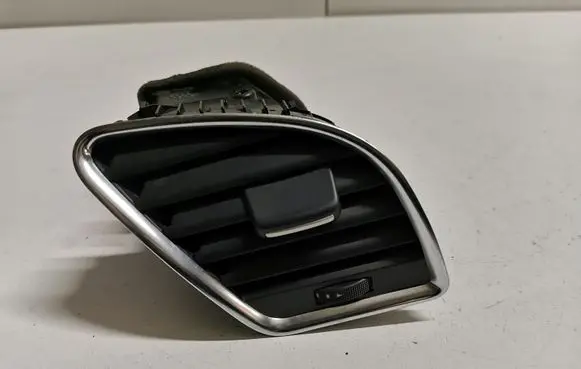 Audi A5 8T 8F Dashboard side air vent grill/cover trim 8T1820902A 8T1820902