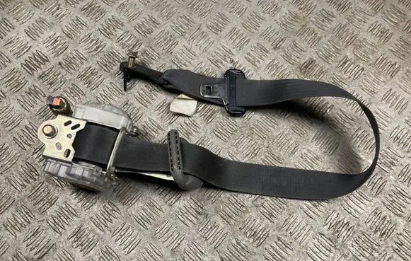 Subaru Forester SG Front seatbelt