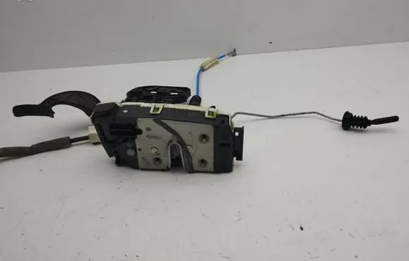 Mercedes-Benz B W246 W242 Front door lock A1667200735