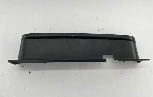Volkswagen Caddy Rear/tail light trim molding 2K0945095M 2K0945095P
