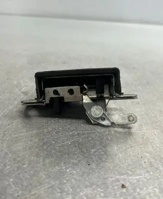 Volkswagen Polo IV 9N3 Tailgate lock latch 6Q5827505D