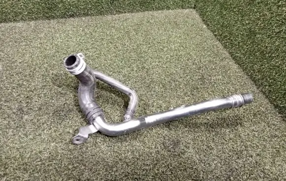 Renault Trafic III (X82) Engine coolant pipe/hose 210225549R