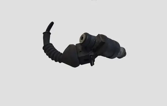 Audi A6 S6 C5 4B Fuel injector 078133551AC