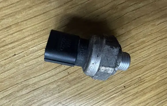 Honda Civic Air conditioning (A/C) pressure sensor 42CP201