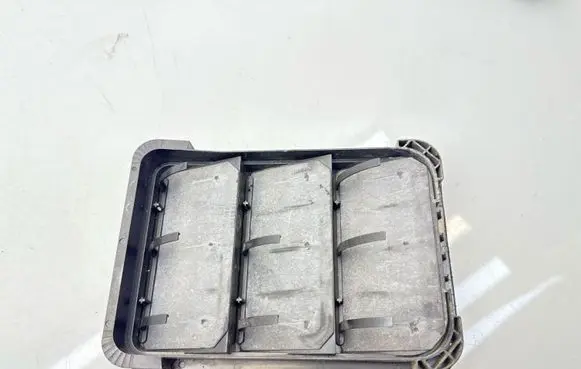 Opel Mokka B Quarter panel pressure vent 