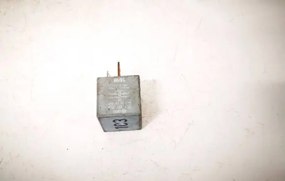 Skoda Octavia Mk1 (1U) Other relay 357911253