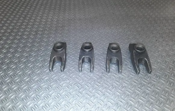 Chrysler Grand Voyager V Fuel Injector clamp holder 