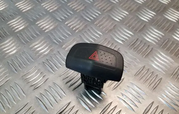 Nissan Primera Hazard light switch