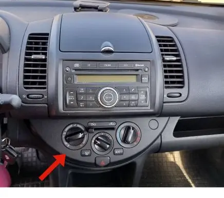 Nissan Note (E11) Climate control/heater control trim N103453X 250209U0A