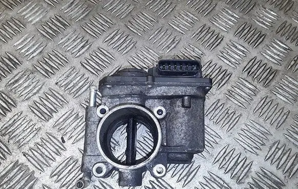 Mazda 6 Throttle valve RF7J136B0D