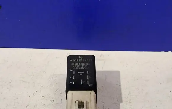 Mercedes-Benz Vito Viano W639 Other relay A0025424419