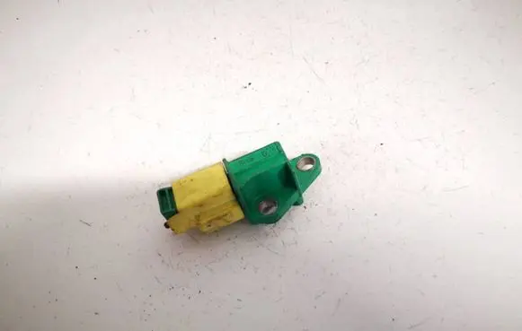 Volkswagen Golf V Airbag deployment crash/impact sensor 1K0909606C 5WK43544