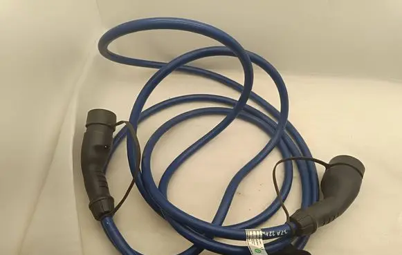 Ford Mach-E I Electric car charging cable AMLJ8J10C763AA