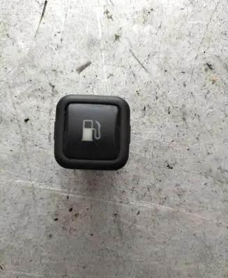 Volkswagen PASSAT B5 Fuel tank opening switch 03000313