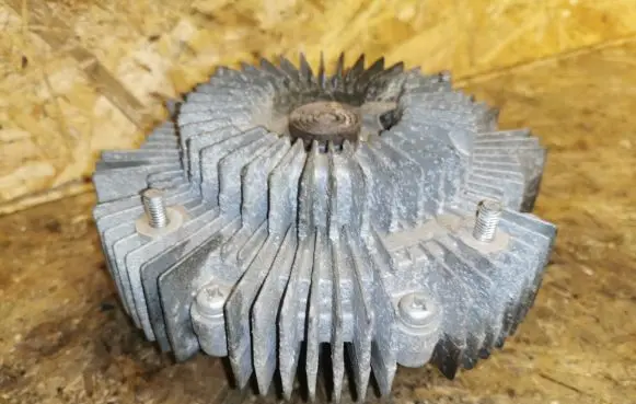 Toyota Hilux (AN10, AN20, AN30) Viscous fan clutch 13BF