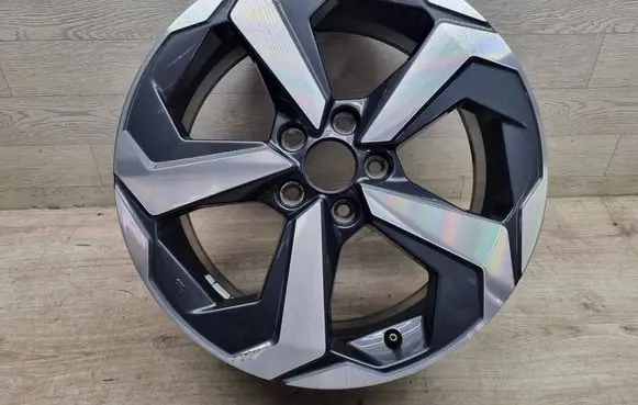 Nissan Qashqai J12 R18 alloy rim 6UA8A