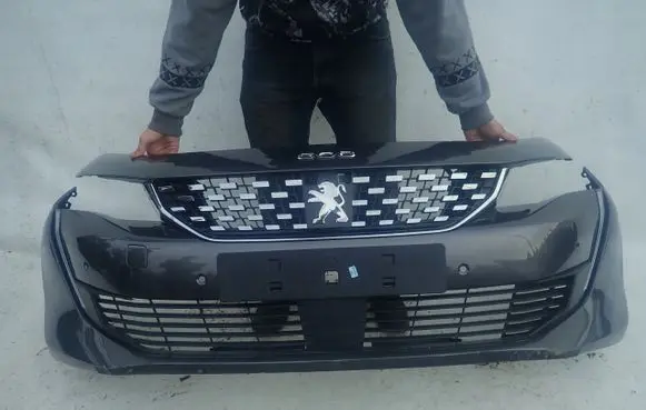 Peugeot 508 Front bumper