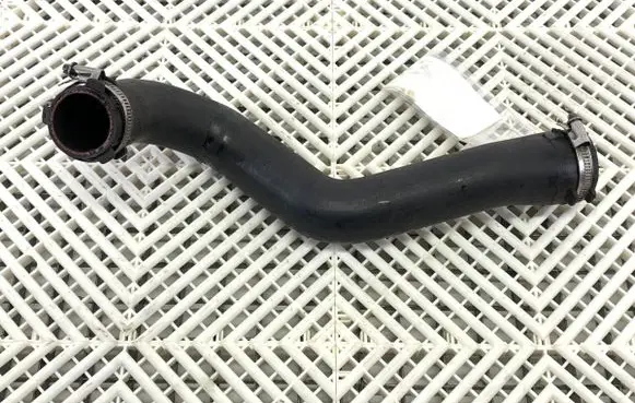 Audi Q7 4L Intercooler hose/pipe