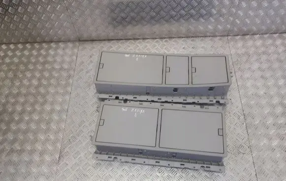 Opel Zafira B Glove box