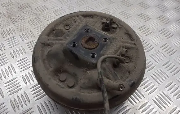 Nissan Micra Rear wheel hub spindle/knuckle 