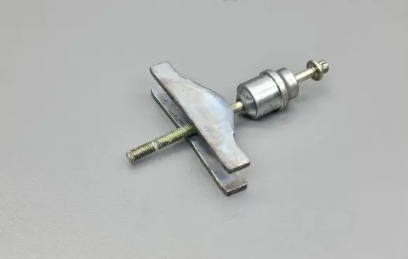 Honda Civic IX Fuel Injector clamp holder