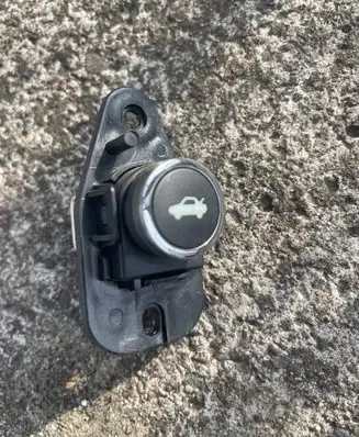 Lancia Thema Tailgate opening switch 56046228AC 10017450 280611