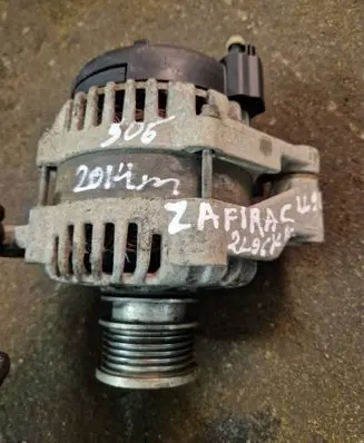 Opel Zafira C Generator/alternator 13579668