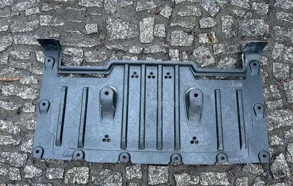 BMW iX Engine splash shield/under tray 7931863 211053