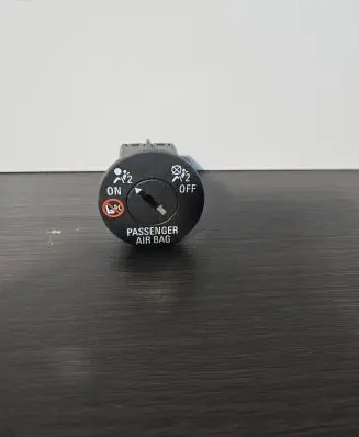 Opel Astra J Passenger airbag on/off switch 13577258