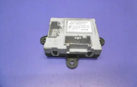 Ford Focus Door control unit/module 6N4T14B533FH 50786250 0507862505