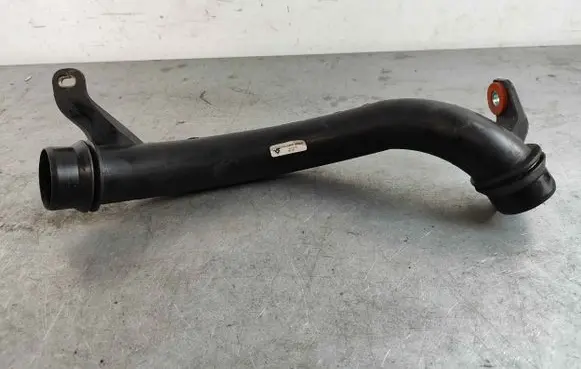 Land Rover Discovery Sport Intercooler hose/pipe LR072140