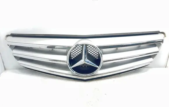 Mercedes-Benz C W204 Front bumper upper radiator grill A2048800023