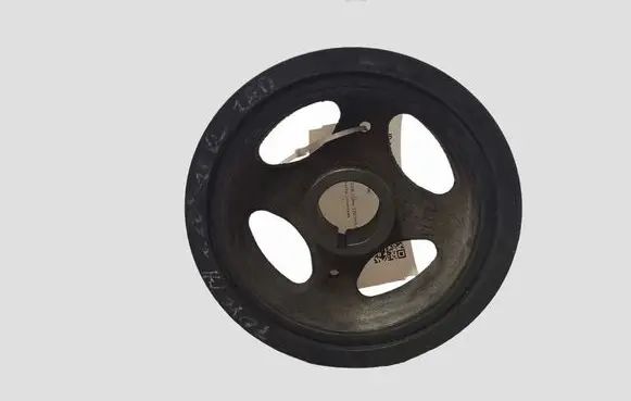 Toyota Avensis T250 Crankshaft pulley 134080R011