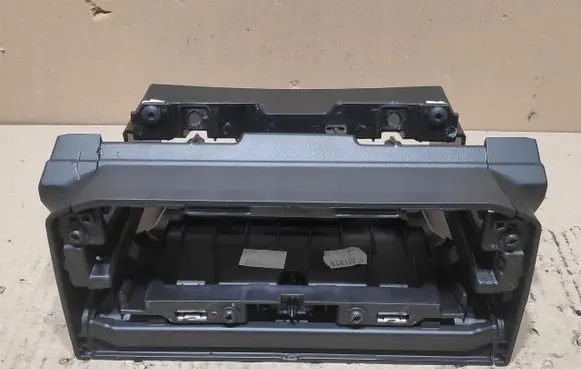 Dacia Logan III Dashboard center trim panel 