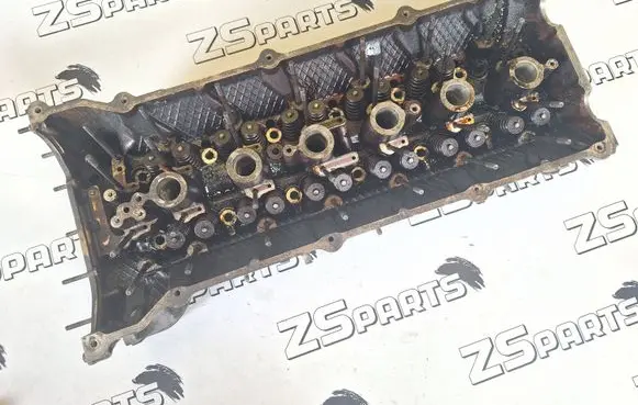 BMW 5 E39 Engine head 1748393