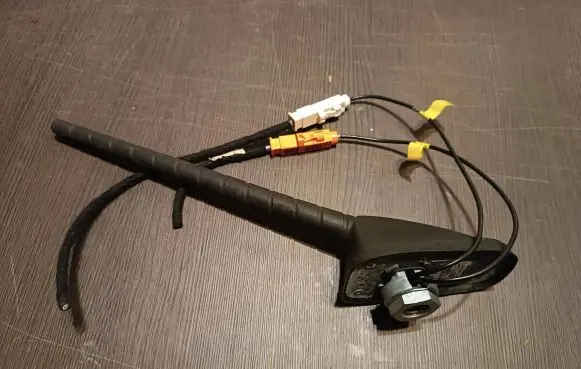 Aerial GPS antenna
