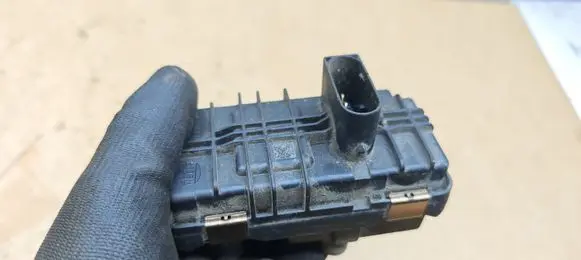 BMW 3 E90 E91 Turbine electric control actuator 4933519400