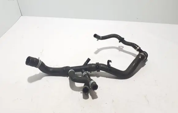 Volvo XC40 Engine coolant pipe/hose 32224223