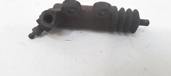 Toyota Avensis T250 Clutch slave cylinder 