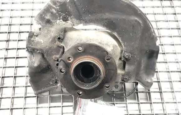 BMW 5 E60 E61 Front wheel hub spindle knuckle 