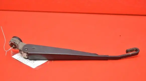 Chrysler Pacifica Rear wiper blade arm 